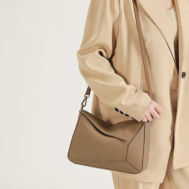 Women Cow Leather Portable Shoulder Bag Ladies Retro Soft Natural Cowhide Crossbody Bags Female Fashion Luxury Design HandbagsW251117