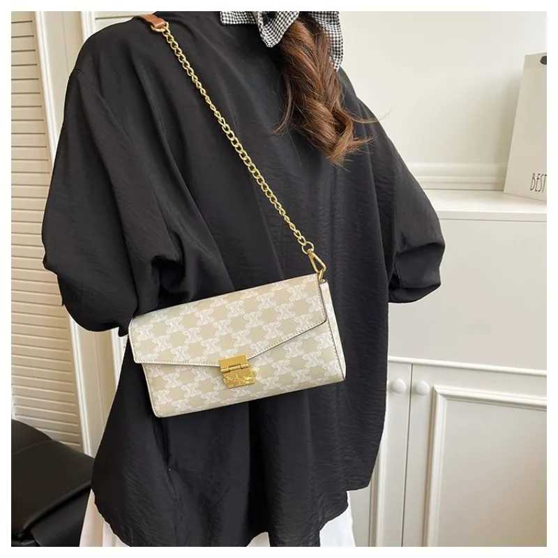 Womens Retro Cross Body Bag for Daily Use WorkPortable Underarm Handbag with Presbyopic Printing Fashionable Commuting TravelW251117