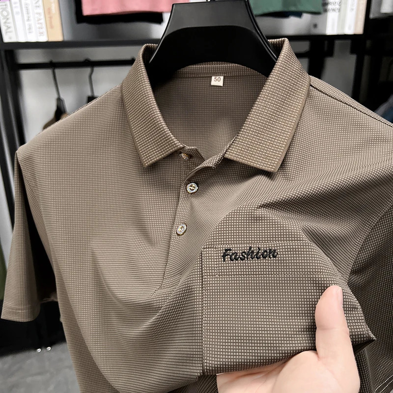 Unique trend plain weave mens short sleeved polo shirt comfortable silk cotton summer fashionable letter embroidery pocket casual T-shirt 250410