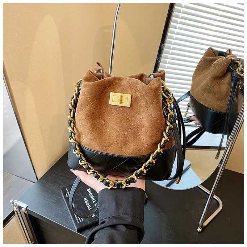 Women Designer Tote Bag Luxury Leather Handbags Elegant Crossbody Shoulder Bag ClassicW251117