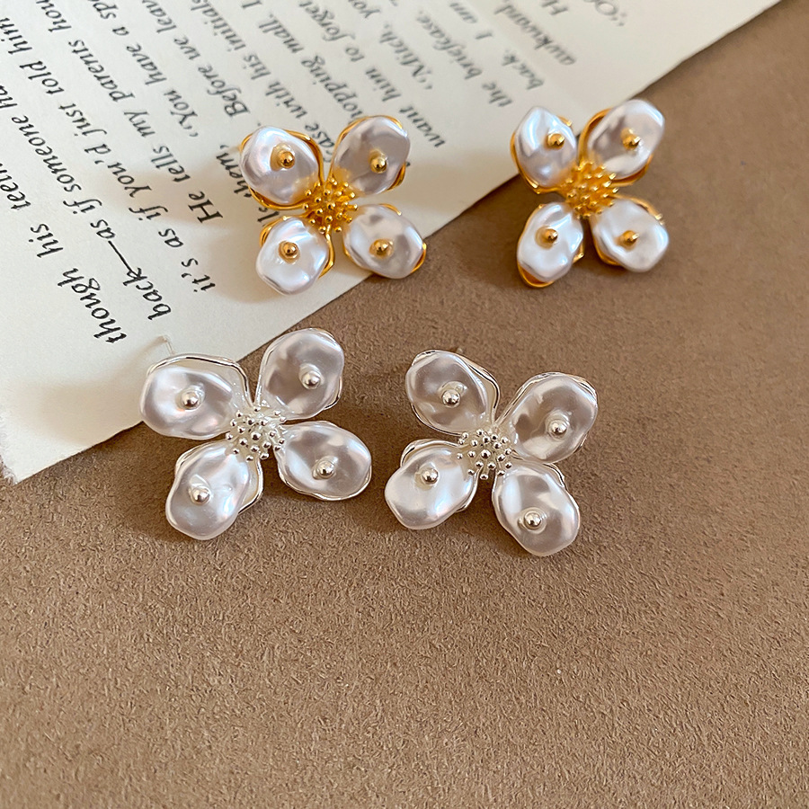 Korean Flower Pearl Versatile High-end Fashion Earrings French Retro Light Luxury Ear Jewelry for Women Wholesale - view 8