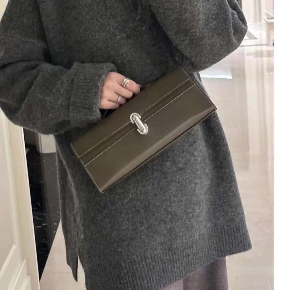 FIRMRANBags FrenBags Elegant Simple Women's Flip Handbag Three-Dimensional Classic Solid Color Design Stylish Purse