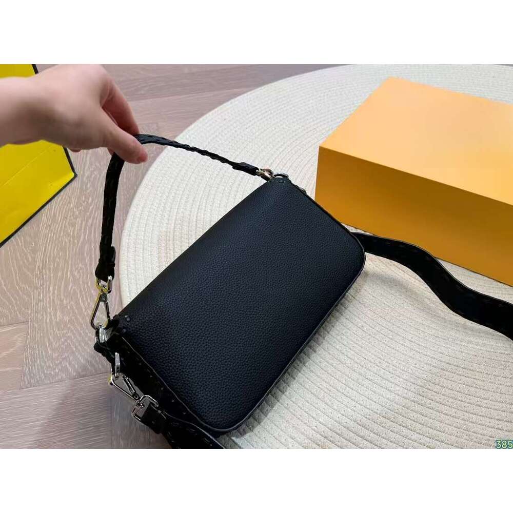 Hot Selling Women Designer Clutch Handbags Solid Color Leather Underarm Shoulder Bag Casual Female Shopper Tote Luxury Hobos Bags Designer Bags