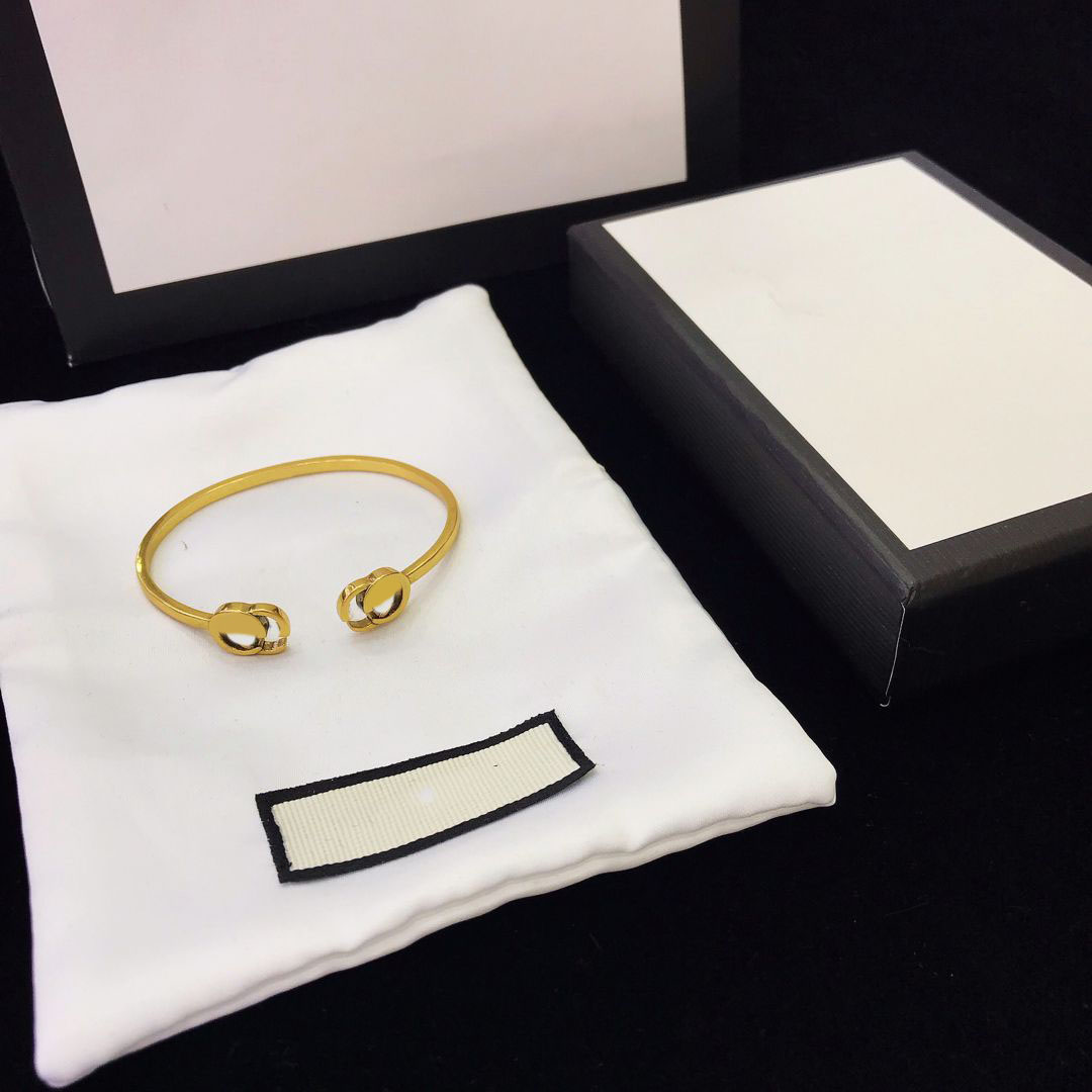 Bracelets fashion Cuff styling design is very beautiful Bangle counter material 18K gold G Jewelry gift