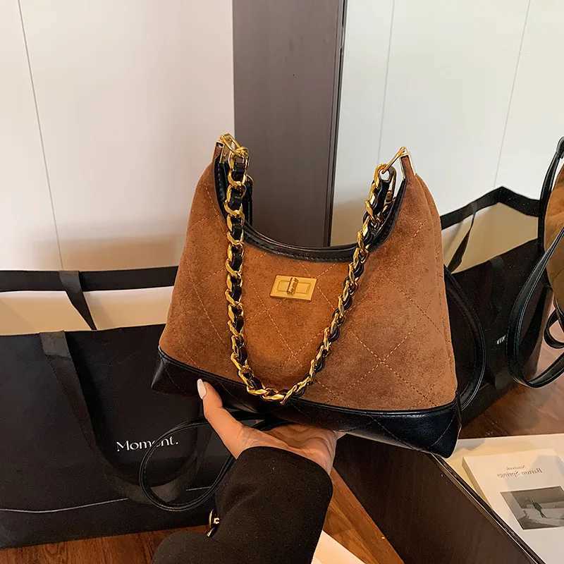 New Suede Underarm Bag for Women Korean Version of Xiaoxiangfeng Chain Bag Diamond Messenger Bag Retro TrendyW251117
