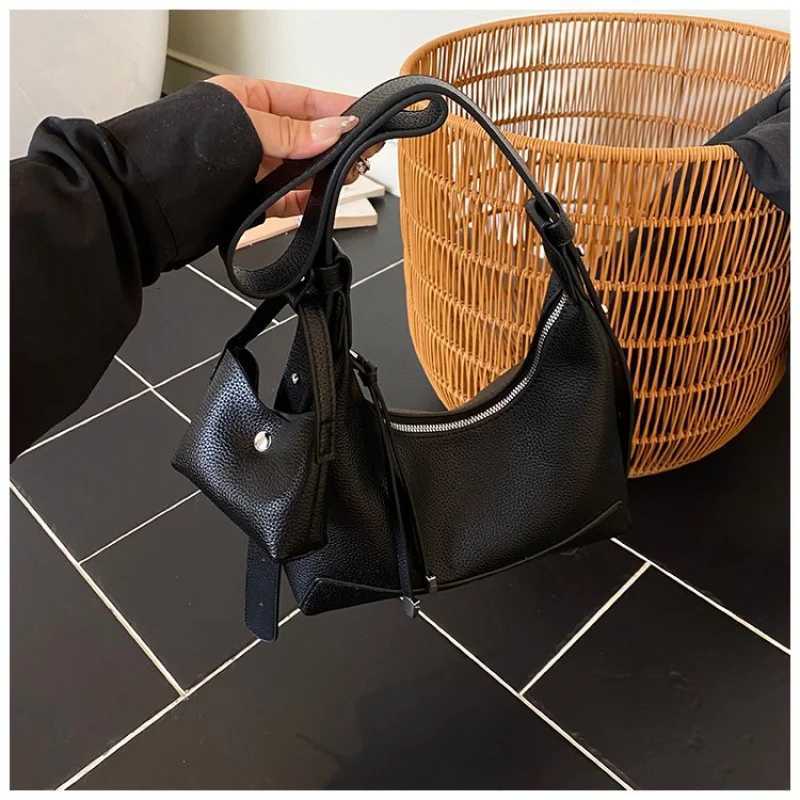 High-End Stylish Minimalist Tote Bag For Casual Business Commuter Women In Solid Color Fashion With Large CapacityW251117