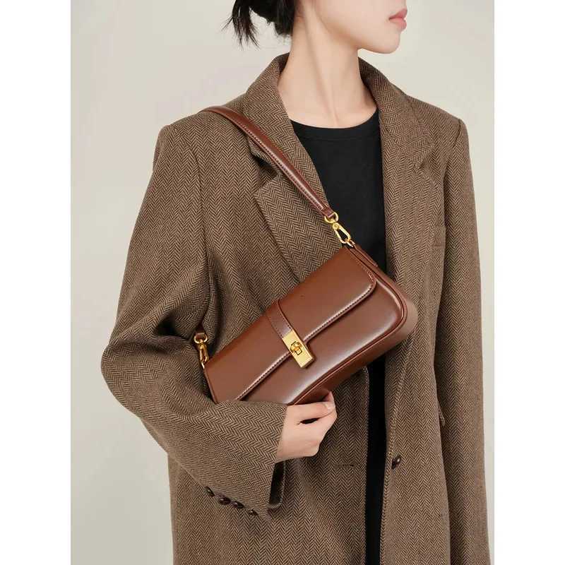 Womens High-End Leather Baguette Armpit Bag Versatile Single Shoulder Crossbody Bag Fashion Accessory for 2025W251117