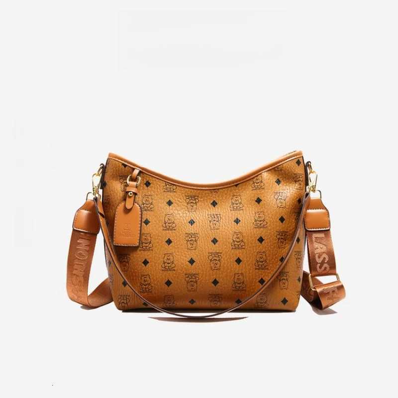 Casual Simple Vintage Clutch Handbag Featuring Solid Color Large Capacity And Stylish LetterW251117