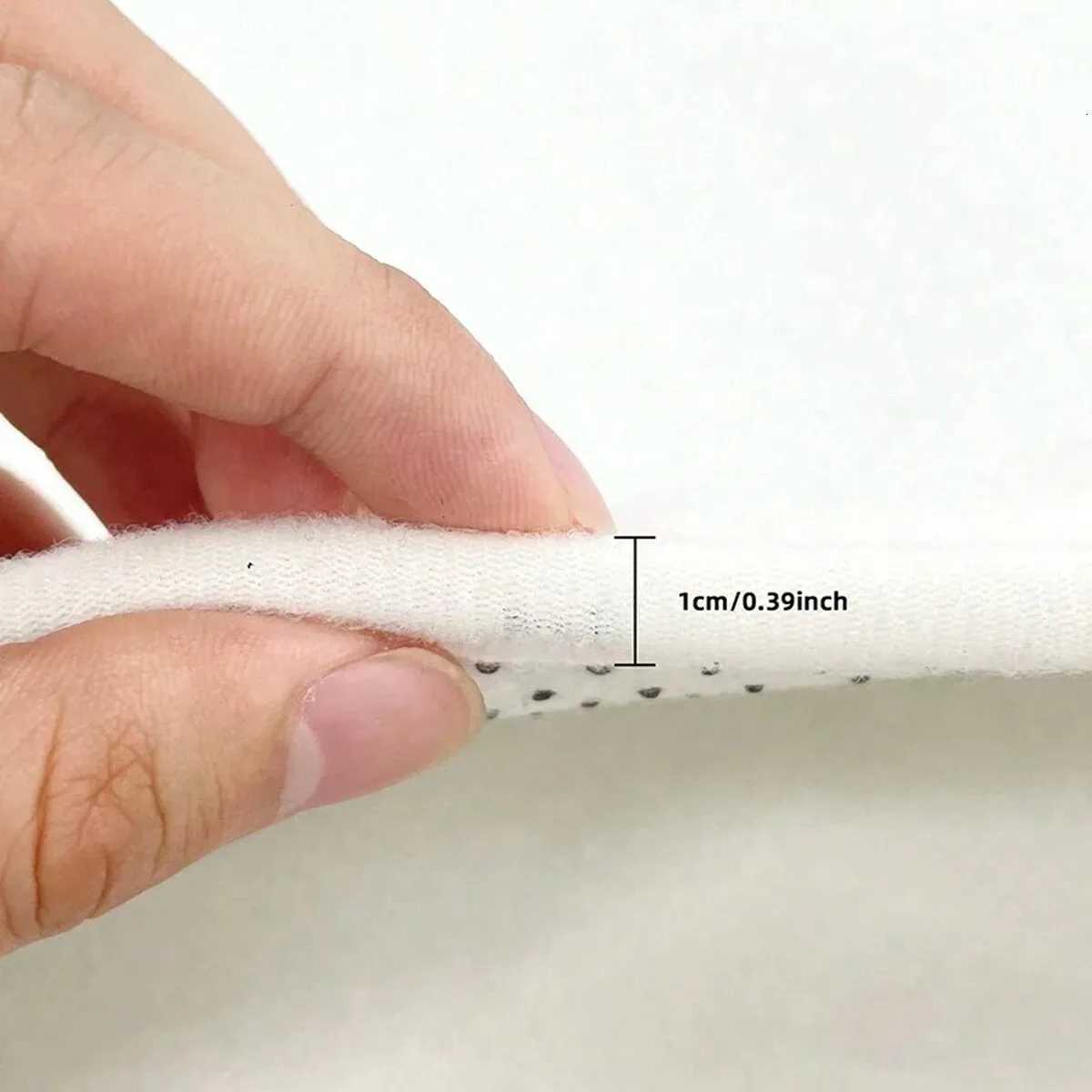 VIKAMA Christmas Tartan Runner Rug Soft And Non-Slip Design With Christmas Baubles And Bows Hallway Runner Mat For Home DecorM251117