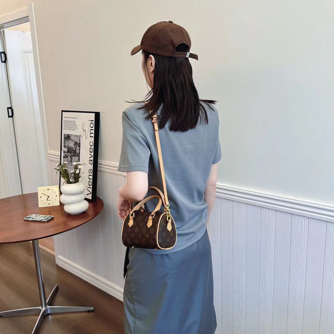 Free shipping bags, women's bags, Boston pillow bags, fashionable and versatile bags, single-shoulder crossbody bags 2025