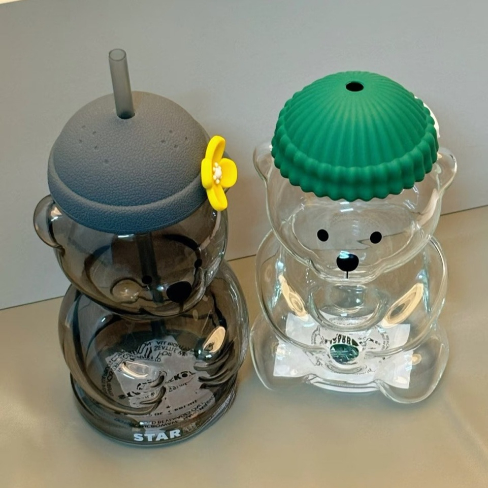 20oz Star bucks Glass Bear Cup With Straw Cute Transparent Tumbler With Hat For Iced Coffee Cold Drink Christmas New Year Gift Bearista 2025 Limited E