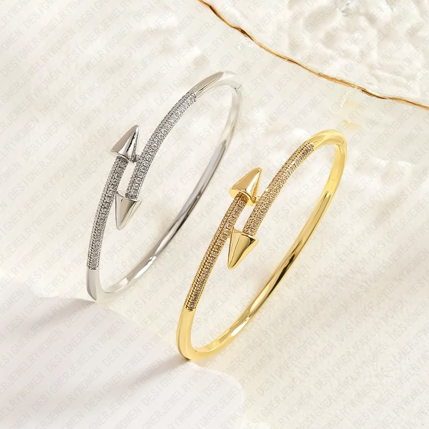 Designer Bracelet Bracelet for Women Classic Gold Open Bangle Diamond Bangles Luxury Jewlery Designer for Women Elegant Timeless Gift Premium Exclusiv