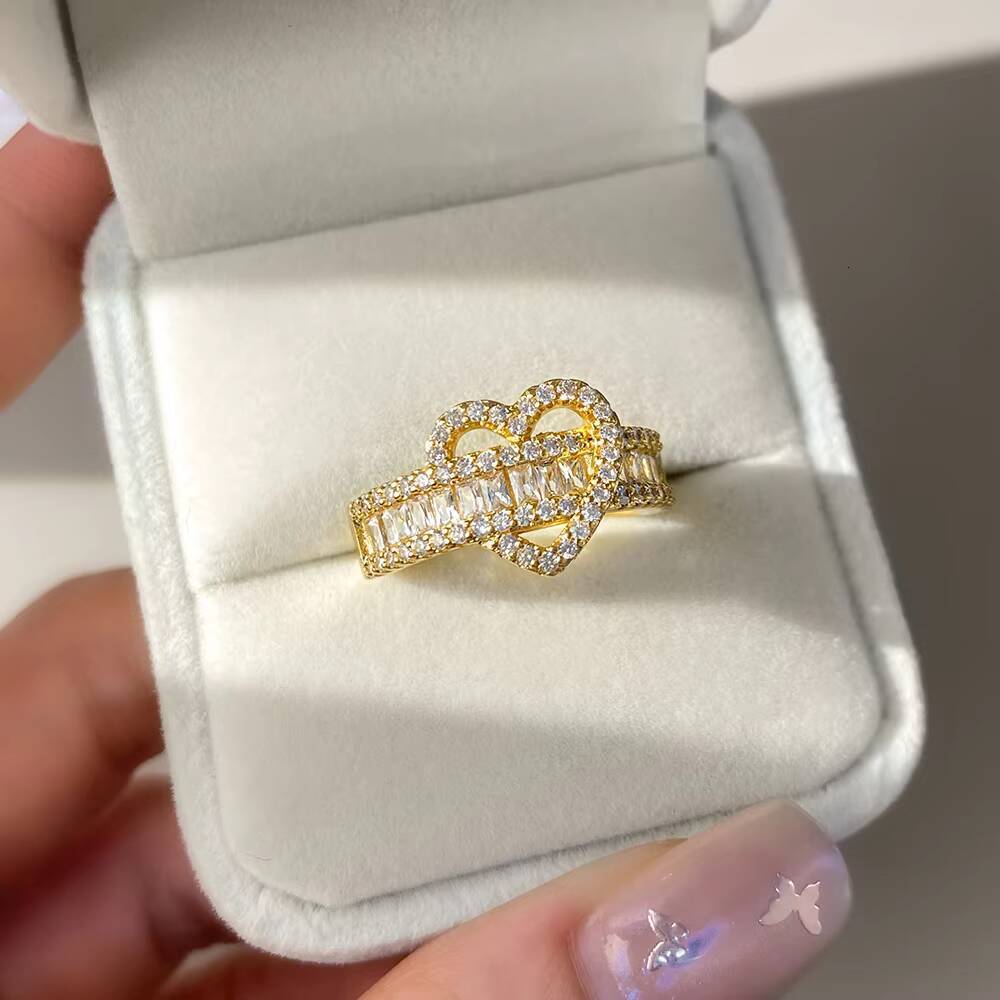 Wholesale Elegant S925 Sterling Silver Heart Ring Diamond Accents for Wedding Band Promise for Parties Direct Jewelry Supplier