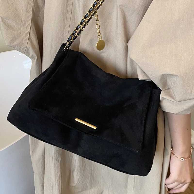 Autumn New Korean Tote Bag Women Large-capacity Chain Shoulder Bag Textured Messenger Model Commuter Retro StyleW251117