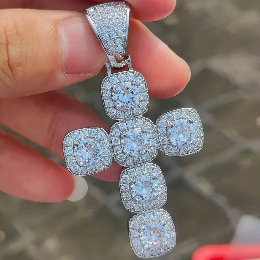 Moissanite Hip Hop Large Size AAA Cubic Zircon Cross Pendant Necklace Silver/Gold Plated Iced Out Pendant Cross Jewelry for Gift