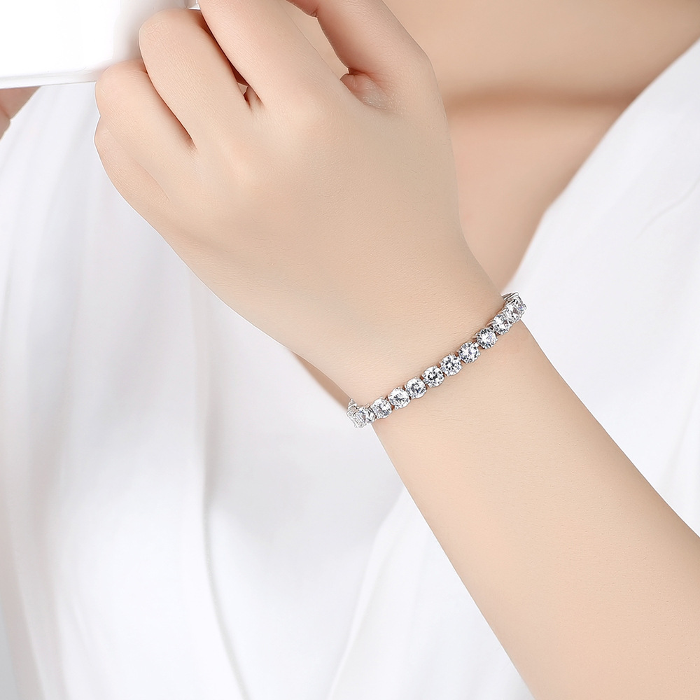 Chic Women's Sterling Silver 925 Tennis Bracelet Featuring Dazzling Zirconia Stones - Ideal for Celebrations (Size Range 16-19cm)