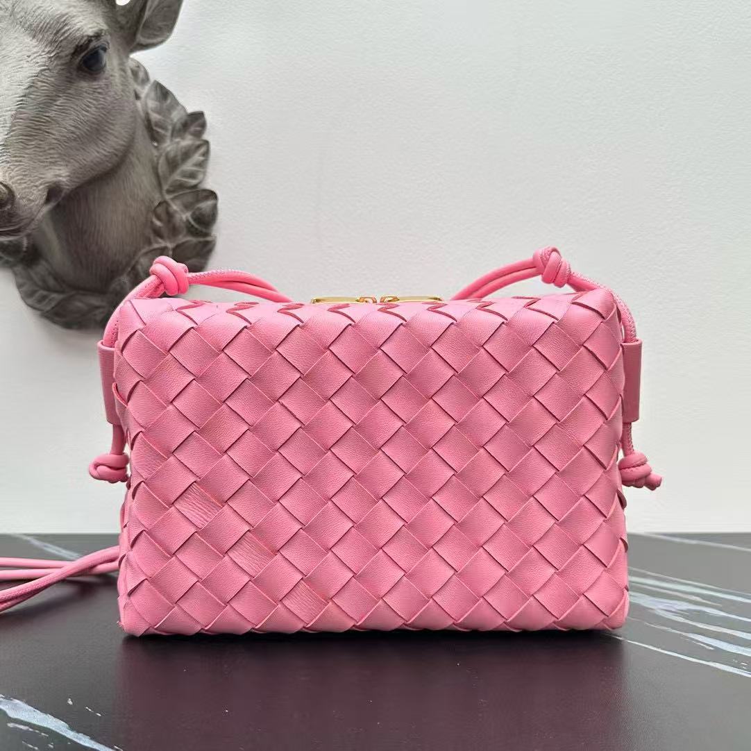 Quality Designer Knitted Pink Camera Bags Pure Color Soft Leather Side Knot Tie Cross Body Gold Hardware Zipper Closure Double Slim Straps Shoulder Bags Luxury Purse