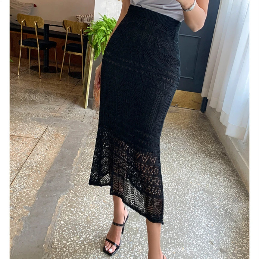 REALEFT Retro Knitted Womens Elegant Waist High Solid Hollow Pencil Skirt SpringSummer 2025 Collection 250415Z