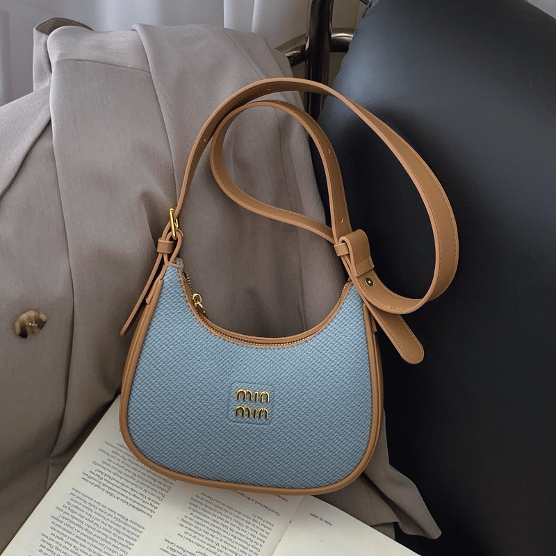 2025 Trendy Women New Crossbody Bag Fashion Versatile Travel Shoulder Bag Stylish Casual Dumpling Bag Urban Street Style