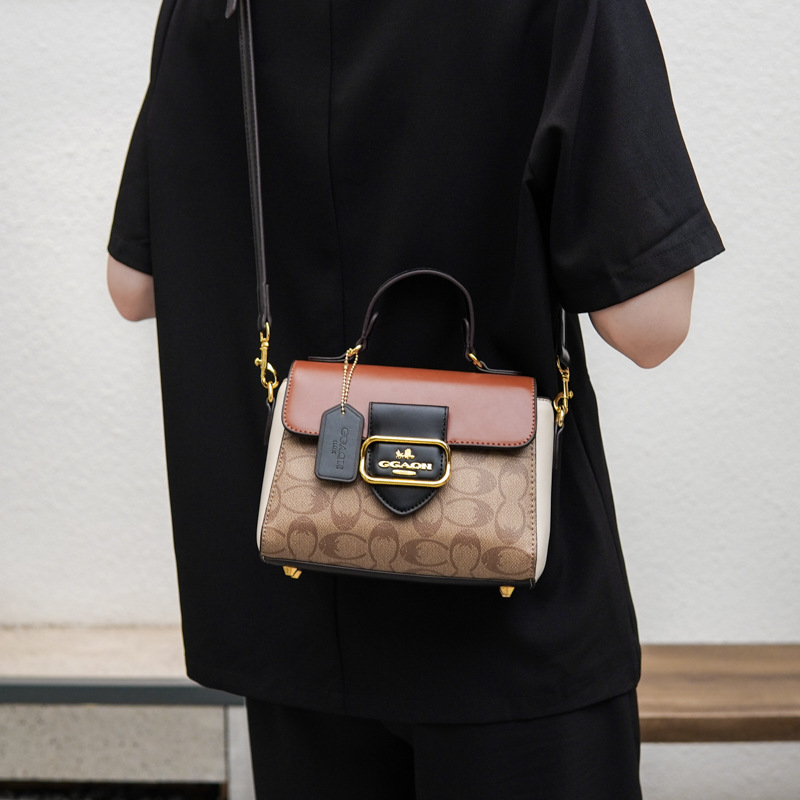 Designer bag free shipping 2025 new fashionable and high-end printed hand-held shoulder crossbody bag for women