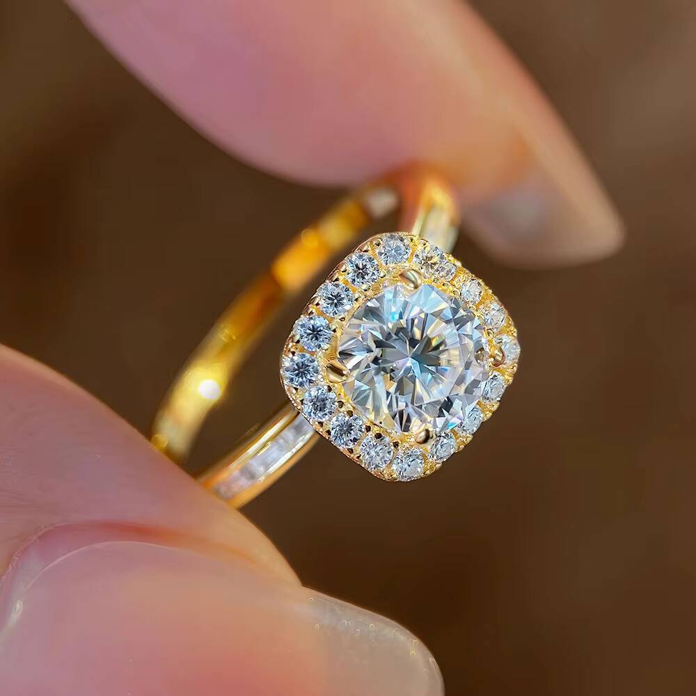 Ready to Ship 925 Sterling Silver VVS Moissanite Engagement Wedding Ring Fine Rings with Synthetic Gemstone for Women