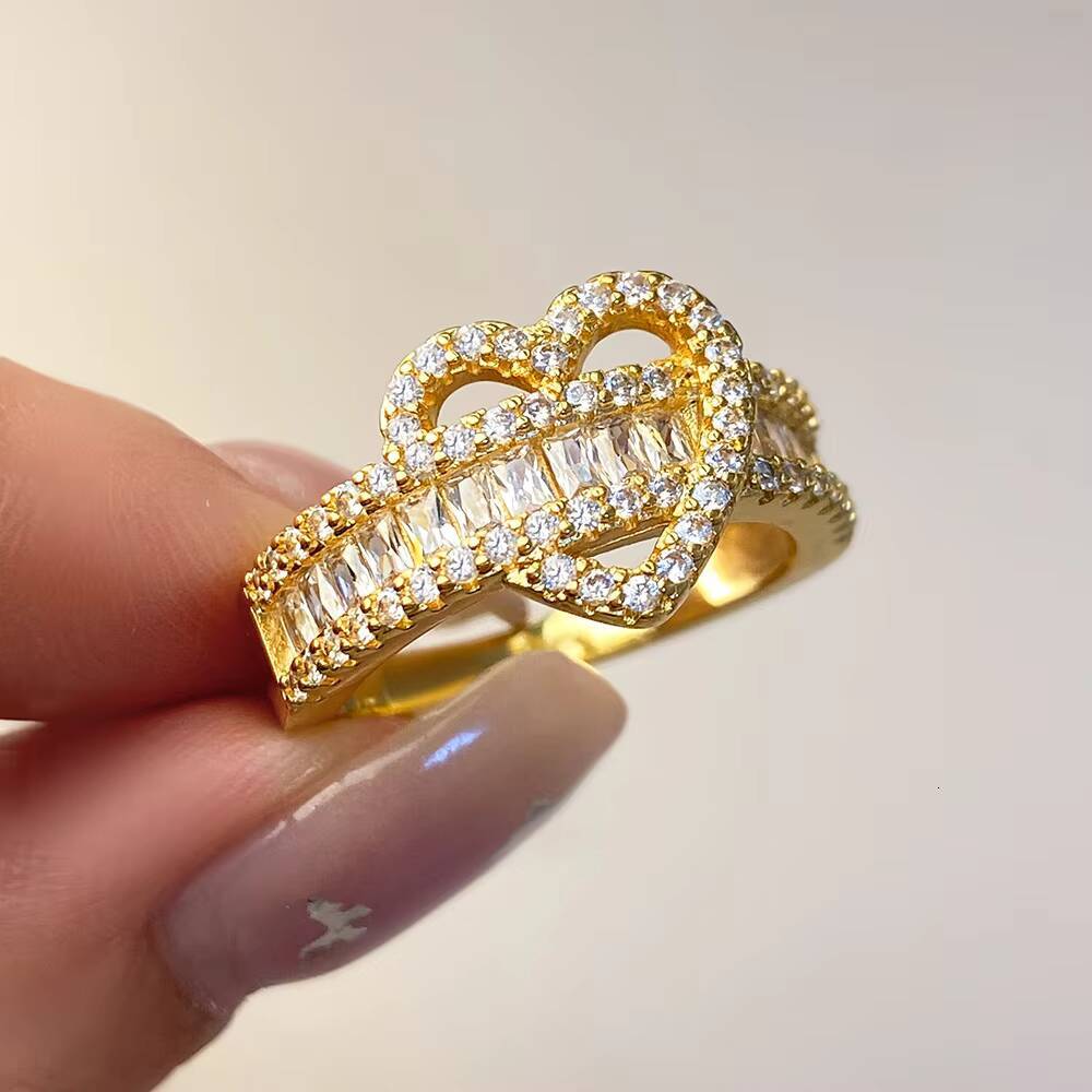 Wholesale Elegant S925 Sterling Silver Heart Ring Diamond Accents for Wedding Band Promise for Parties Direct Jewelry Supplier