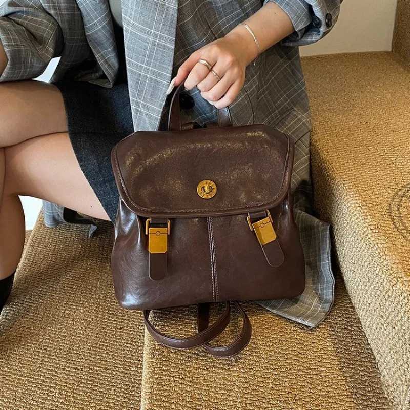 High-End Casual Leather Clutch Bag For Women With Trendy Letter And Fashionable Everyday UseW251117