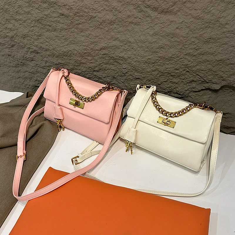 New in 2025 Womens Stylish Underarm Bag Tote - Handbag Combo Chain Baguette Design Fashion - forward One - shoulder CrossbodyW251117