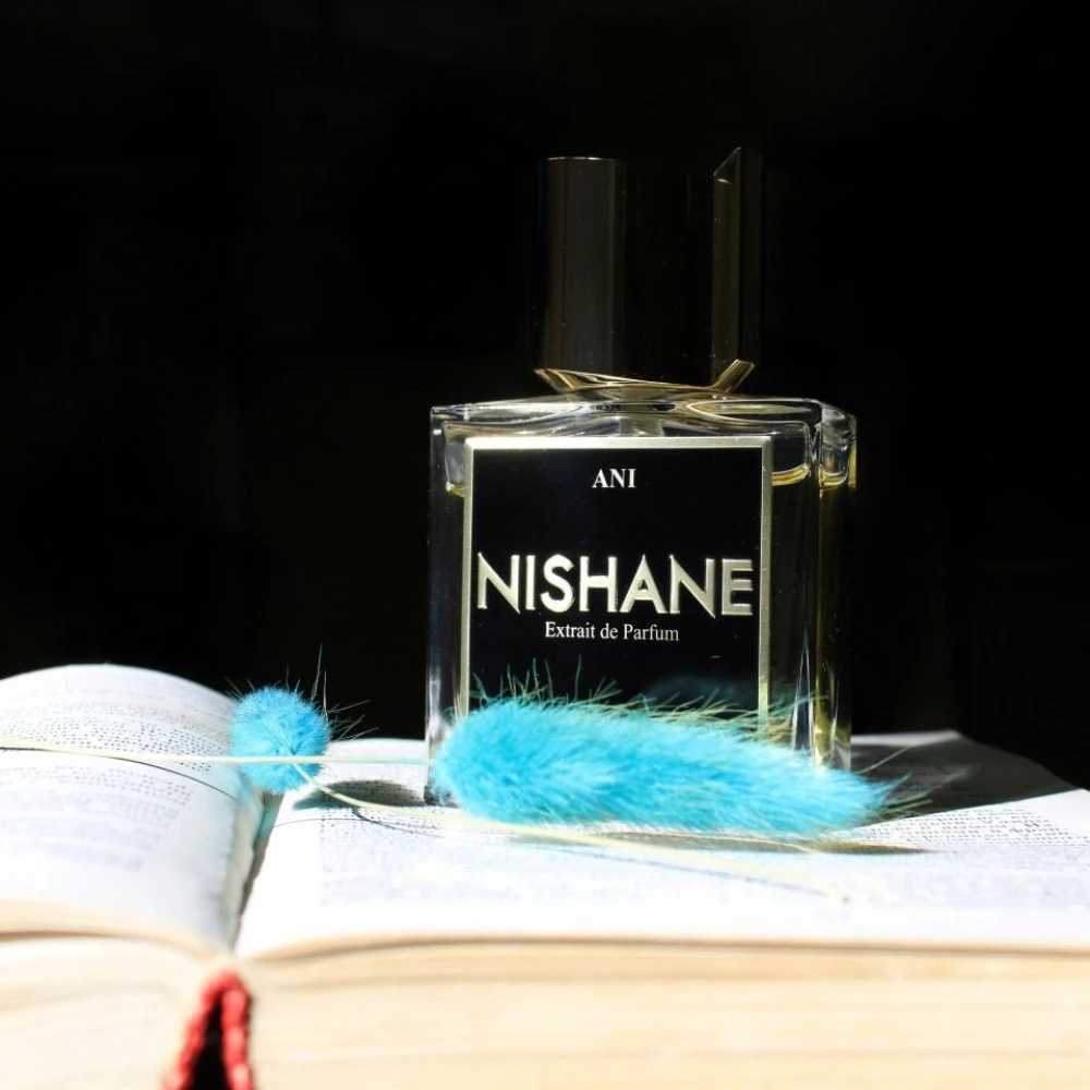 100ml Unisex Floral Perfume Long-Lasting Elegant Fragrance with 8 Distinct Notes for A Unique Sophisticated Alluring AromaW251117