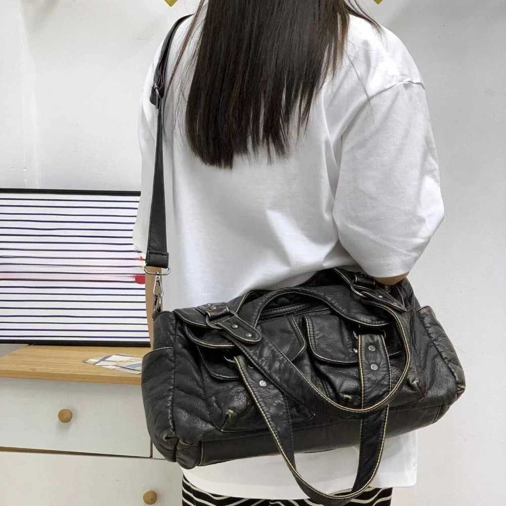 Ladies Fashionable Retro Multi Pocket Tote Bag Y2K Punk Motorcycle Bag Single Shoulder Crossbody BagW251115