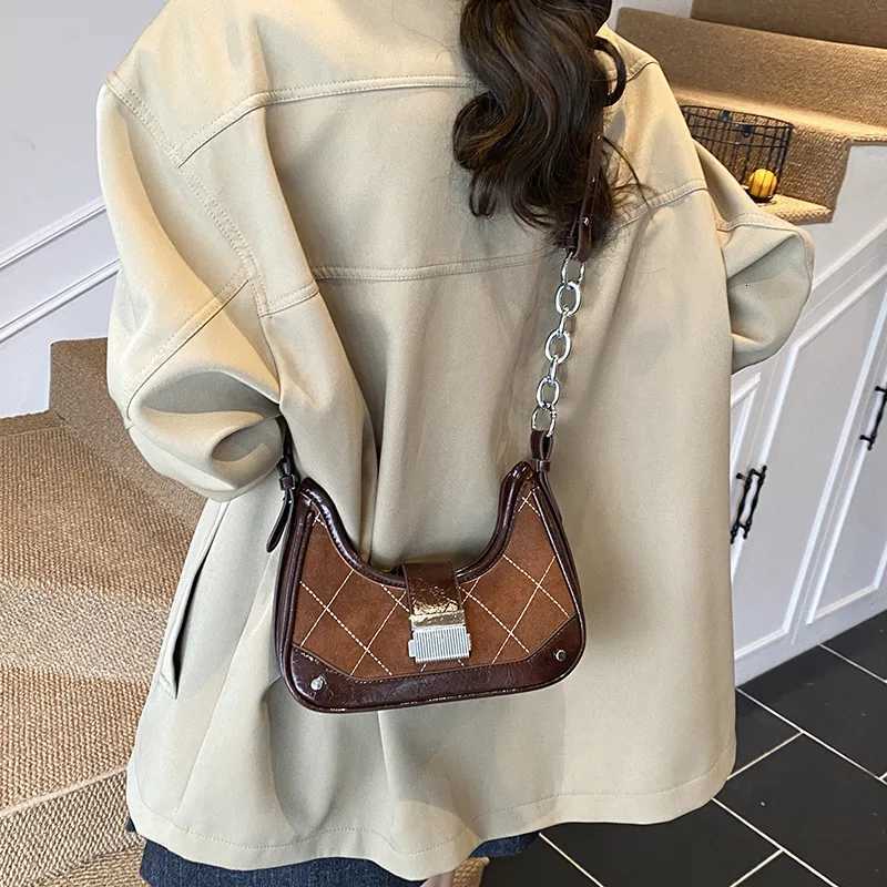 2025 Early Fall French Quilted Chain Bag Niche Underarm Purse for Women Versatile Luxury Shoulder Crossbody BagW251117