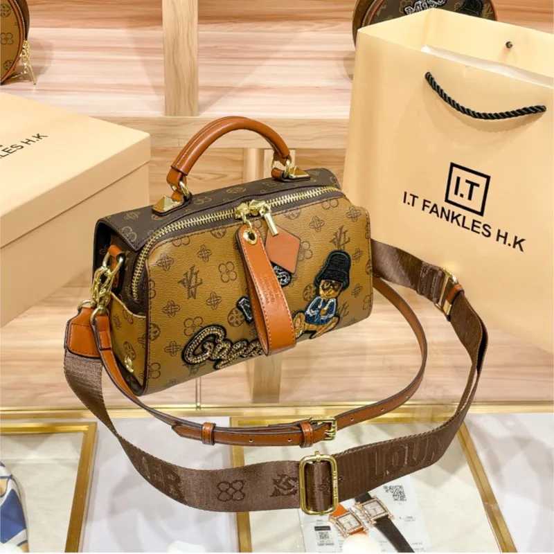 Light luxury brand womens handbag 2025 new retro single shoulder high-end designer Boston embroidery cartoon crossbody bagW251115