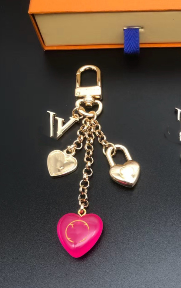 Keychains Lanyards Luxury metal bag charm chain flower heart designer bag charms gold sliver keychain Snap fastener ladies keychain Holiday gift lovely quality
