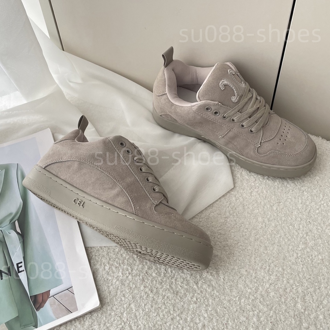 French designer 2025AAA sporty vulcanized round-toe Arc de Triomphe white sneakers fashionable womens lace-up womens casual simple running shoes size 35-40