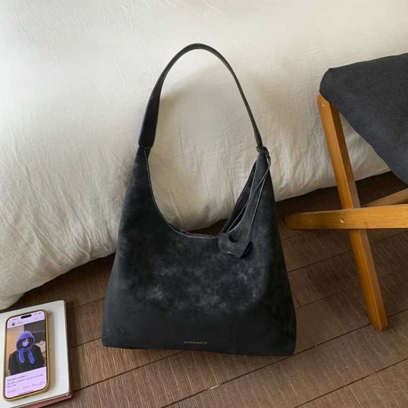 Elegant Messenger Bag for Women Crafted from Genuine Leather Luxury Brand Design Famous Designer TouchW251117