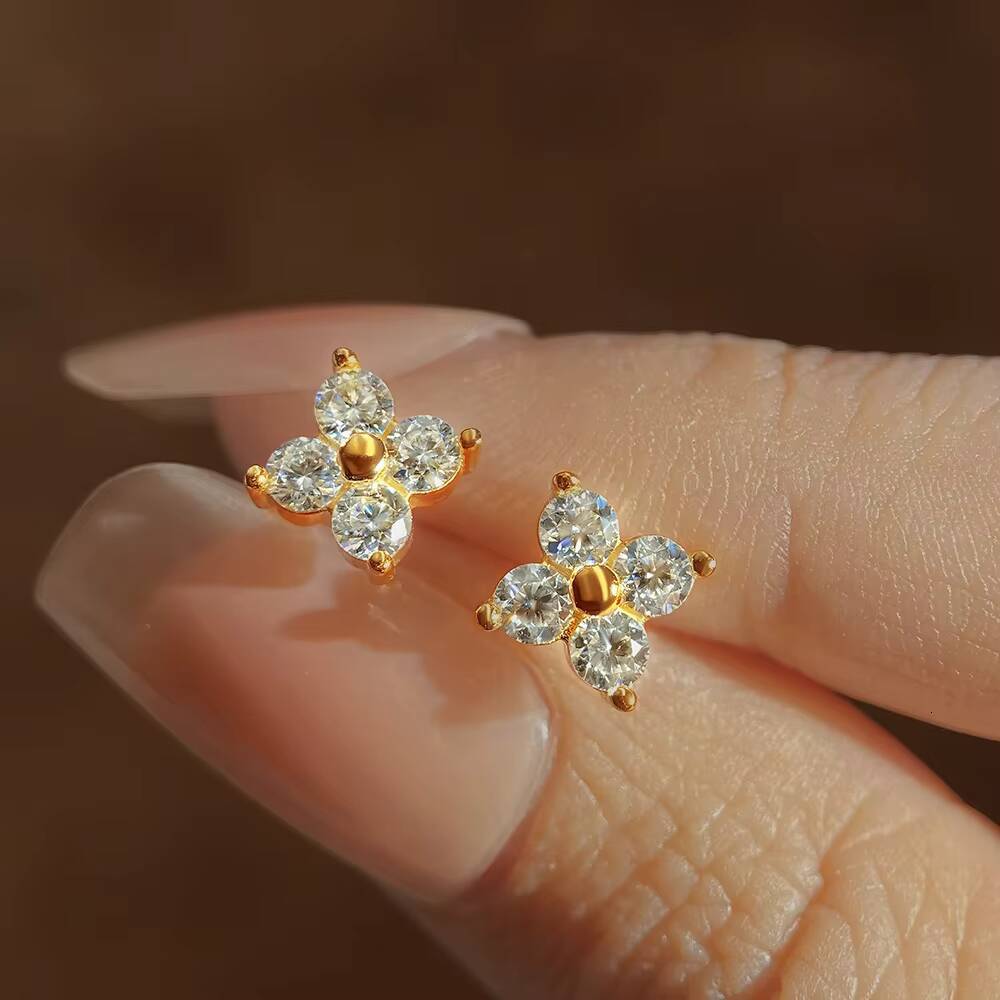 Jewelry Manufacturers Daily Wear 6MM Flower D Color VVS Moissanite 925 Sterling Silver Stud Earrings