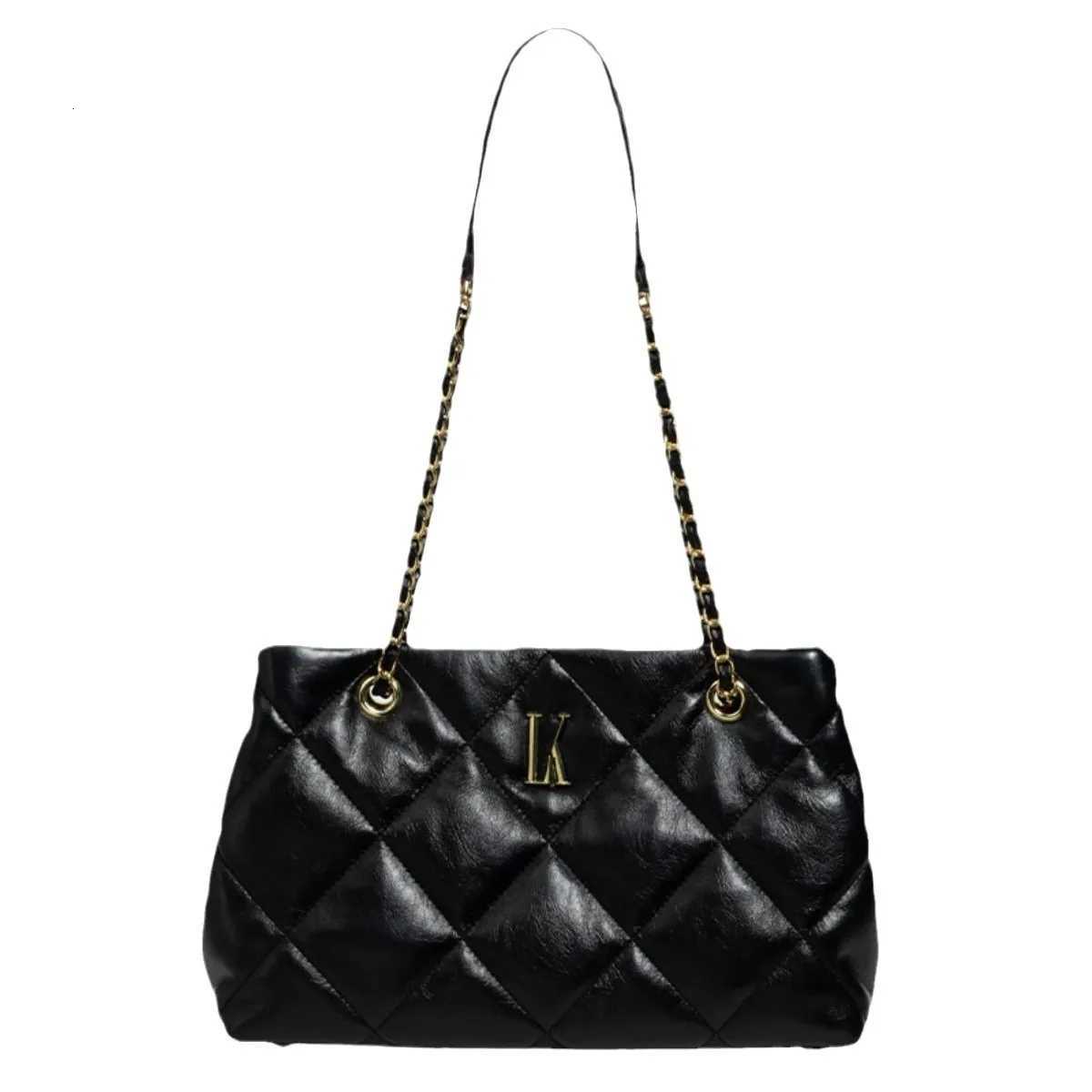 Elegant Leather Backpack Bag With Classic Designer Style And Large Capacity For Men And Women CommuterW251115