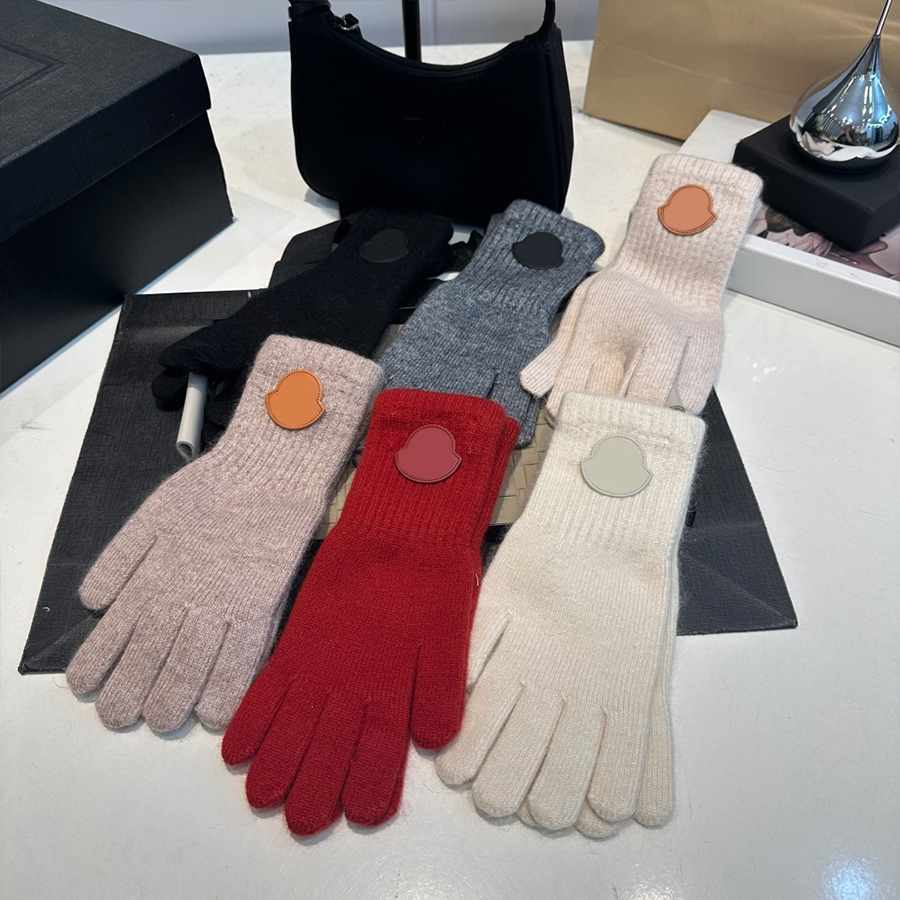 Desiger Gloves Womens Gloves Luxury Bow Decoration Thicken Windproof Coldproof Winter Outdoor Gloves Unisex Five Finger Touch Screen Mittens