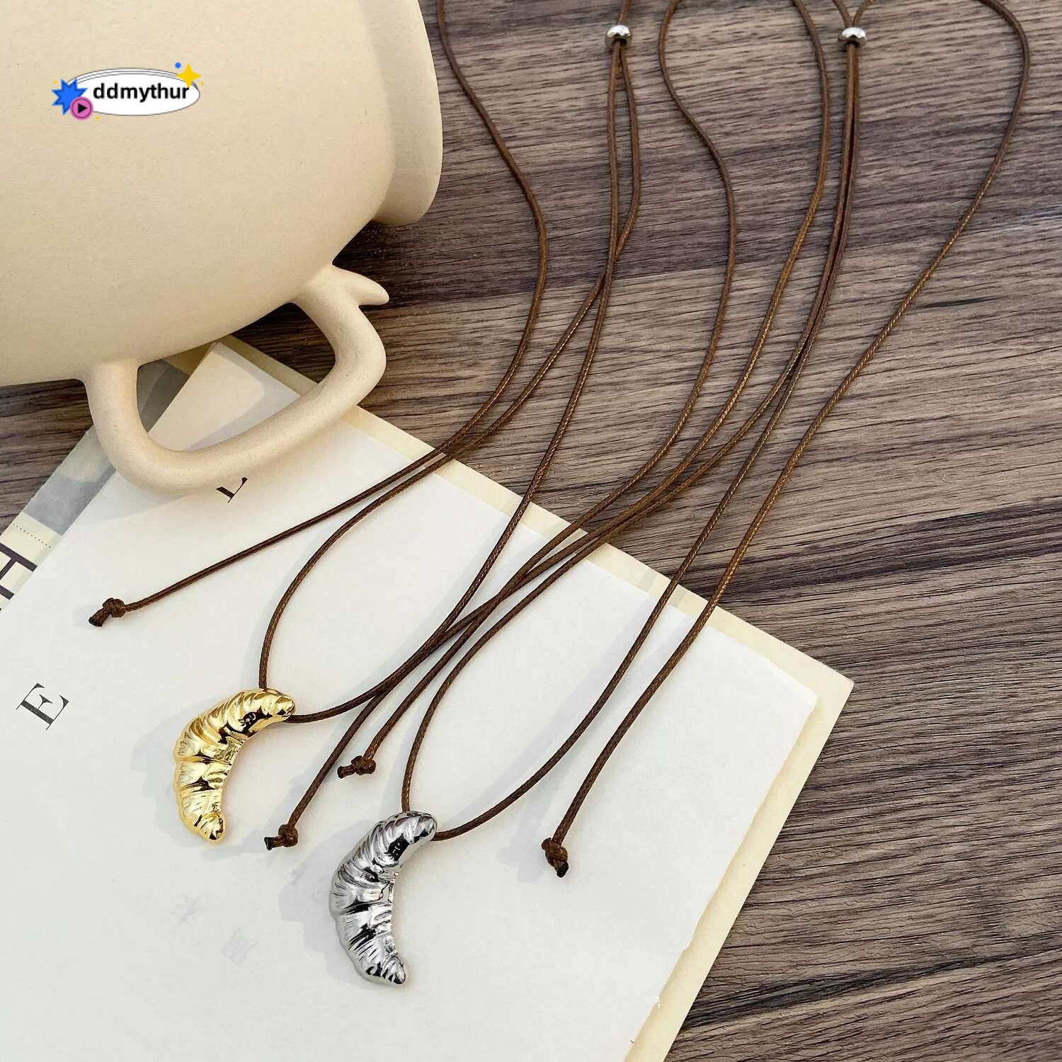 Simple Cow Horn Long Necklace for Women Leather Rope Light Sweater Chain Fashion Jewelry Accessories Wholesale ddmythur