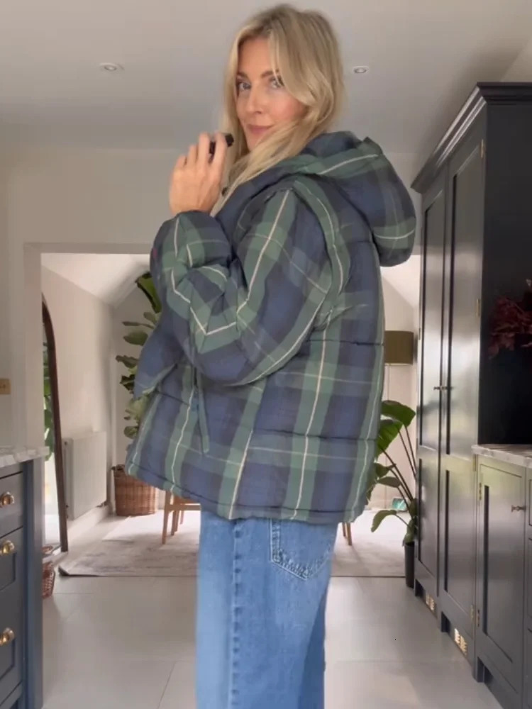 Fashion Plaid Padded Jacket For Women Casual Detachable Hood Zipper Pockets Loose Coat Lady Winter Chic Street Outerwear 251111