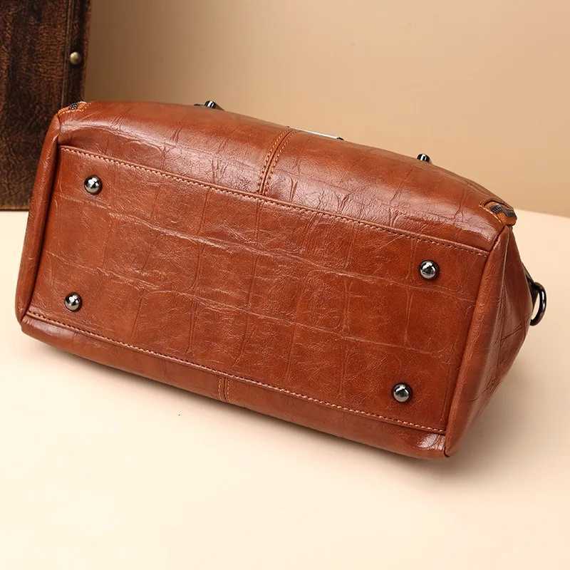 Nesitu Large Capacity Women Handbag Purse Lady PU Leather Shoulder Messenger Bag Vintage Large Capacity Black Brown Green M301W251115