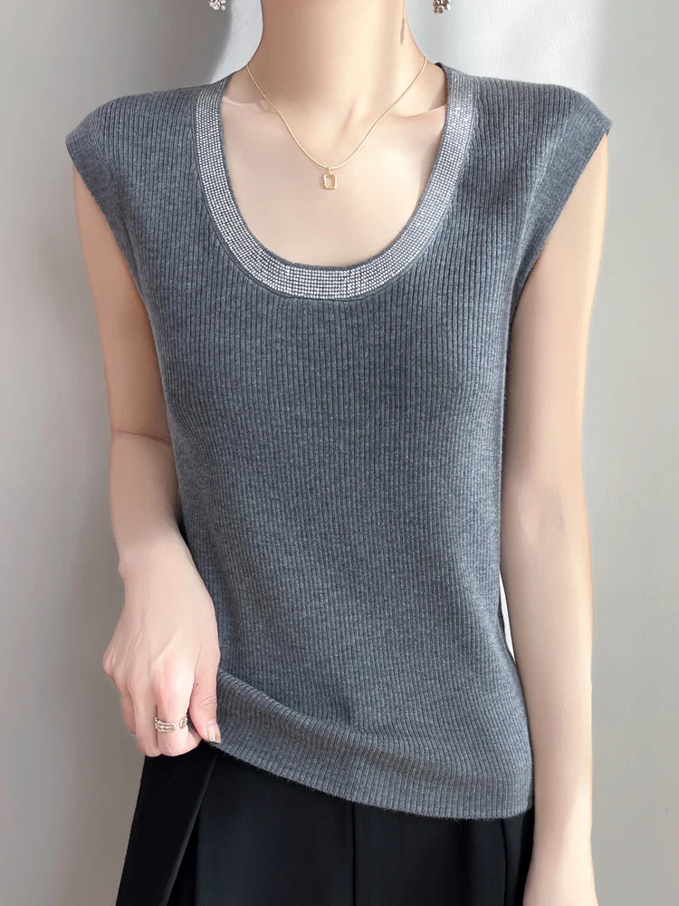 Sleeveless knitted Vest for Women Fine Spun Wool 2025 Spring/Summer U-neck Diamond Tops Fashion Fit Temperament Tank 250417