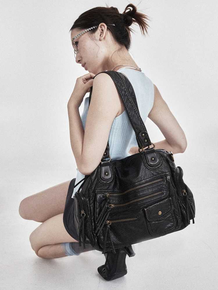 high quality bag Soft leather retro One shoulder messenger bag large capacity tote bag punk multi pocket Y2Kmotorcycle bagW251115