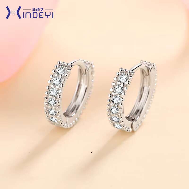 DHcollection Fashion Jewelry Inlaid With Spure Sier Reverse D Color Pyroxene Full Dia Ring Earrings