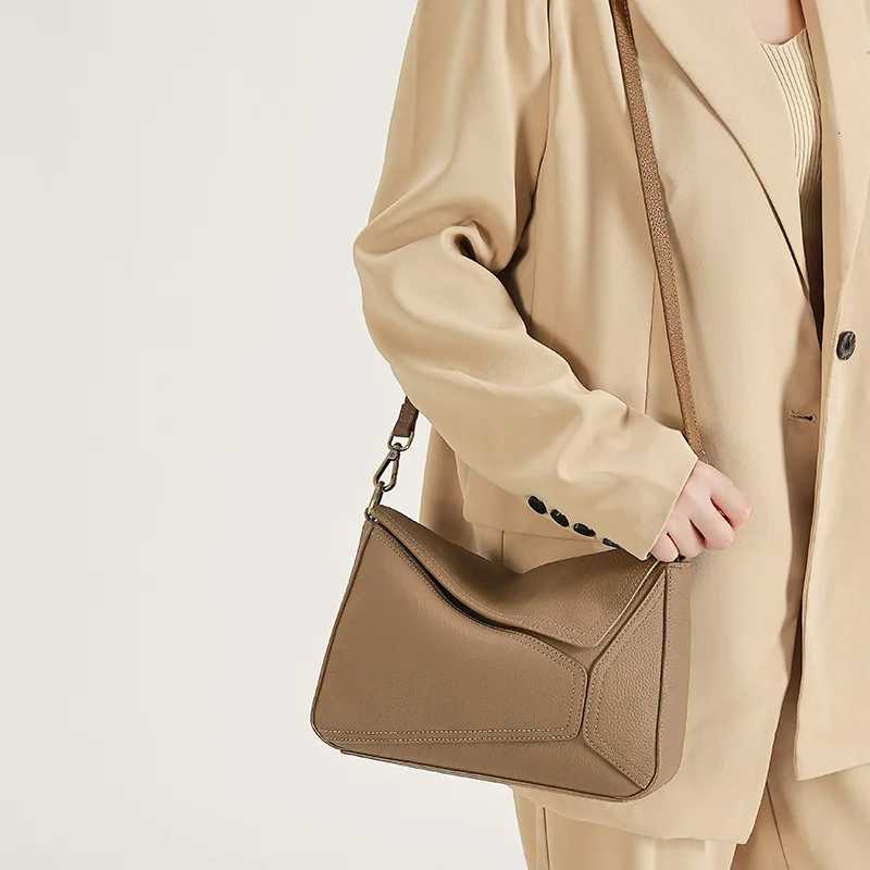 Genuine Top Layer Cowhide Tote Bag for Women 2025 New Designer Luxury Bag Trendy Geometric Crossbody Bag for WomenW251117