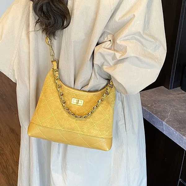 New Suede Underarm Bag for Women Korean Version of Xiaoxiangfeng Chain Bag Diamond Messenger Bag Retro TrendyW251117