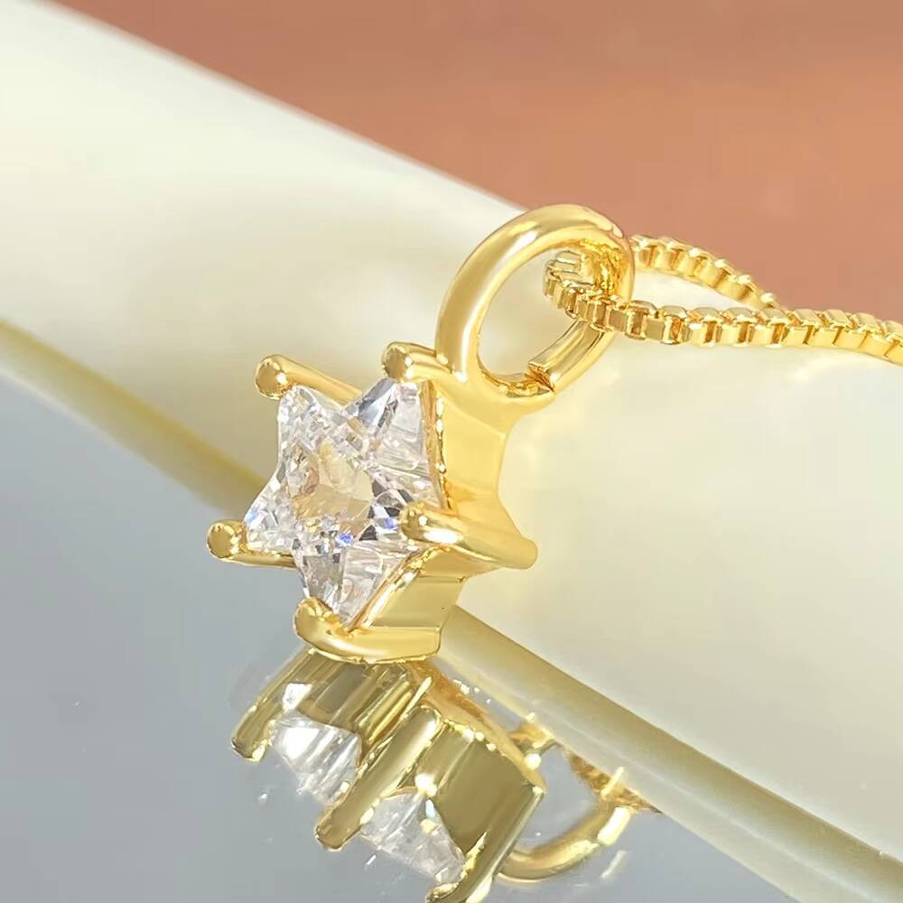 925 Sterling Silver Star Pendant Necklace Waterproof Gold Plated No Fade Wholesale Price Fine Engagement Wedding Party Zircon