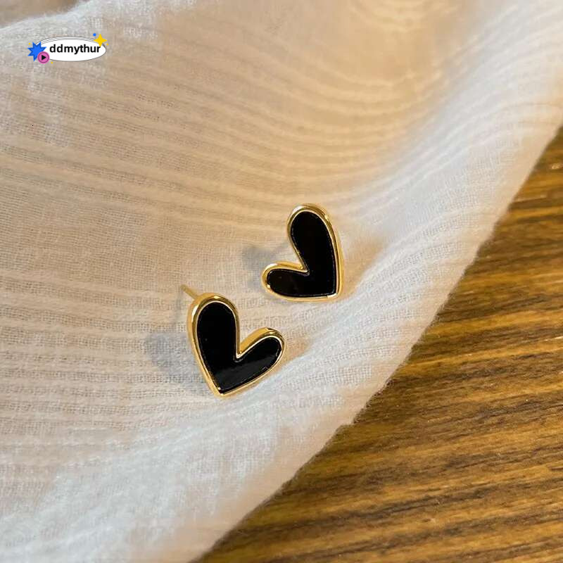 Korean Style Simple Small Black Stud Earrings For Women Cute Love Heart Shape Earring Girls Party Wedding Jewelry Gifts ddmythur