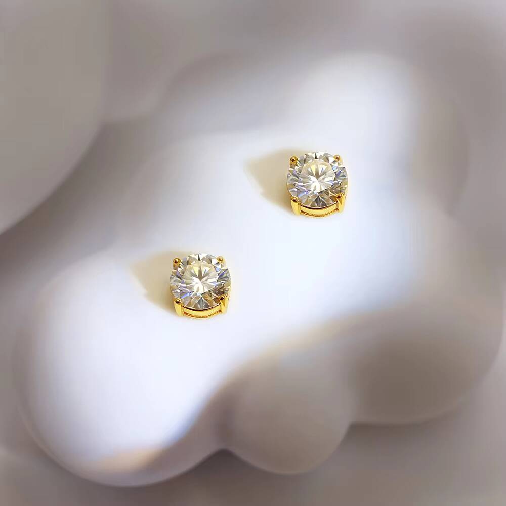 S925 Silver Earring Moissanite VVVS Four-prong Single Diamond Classic Silver 66mm Round Brilliant Cut Screwback Stud Earrings