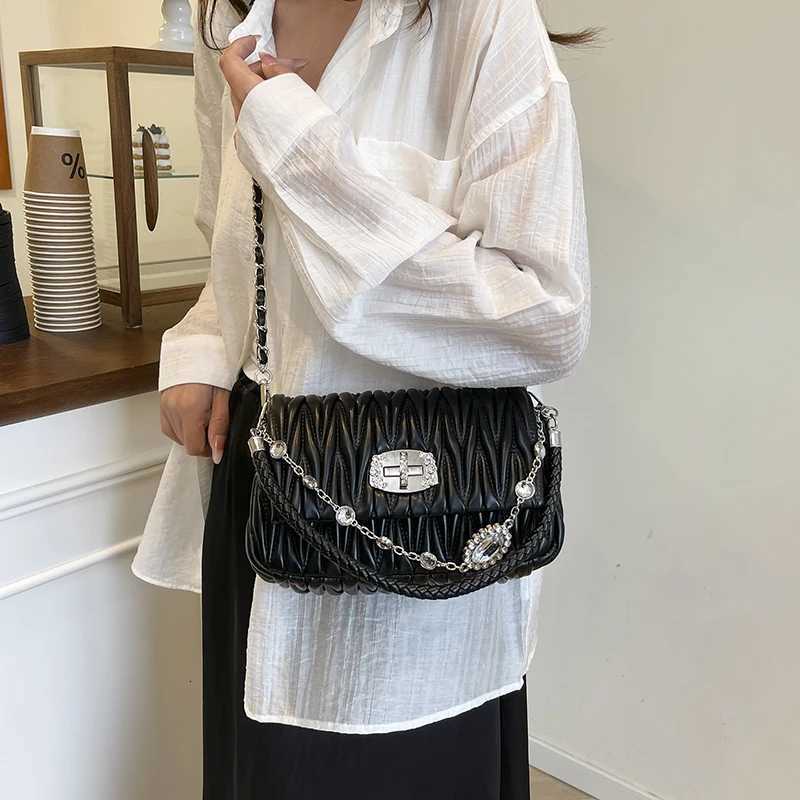 Elegant Vintage Leather Backpack Bag with Letter High-End Fashion for Men and Women Solid ColorW251115